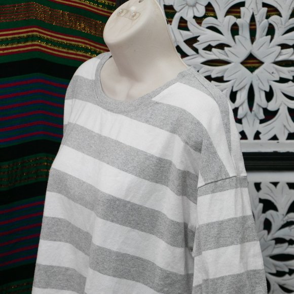 Grey and white stripped Top - Picture 6 of 9